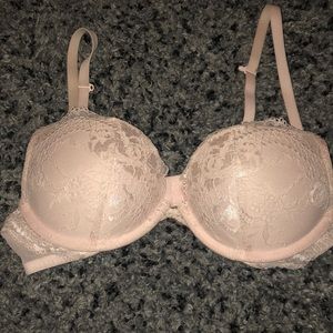 Light pink push-up bra